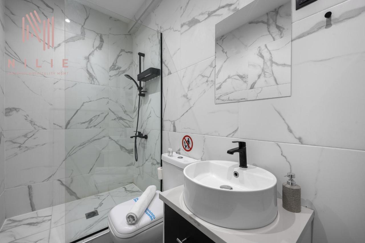 B&W, Nilie Hospitality Mgmt Appartement Thessaloniki Buitenkant foto